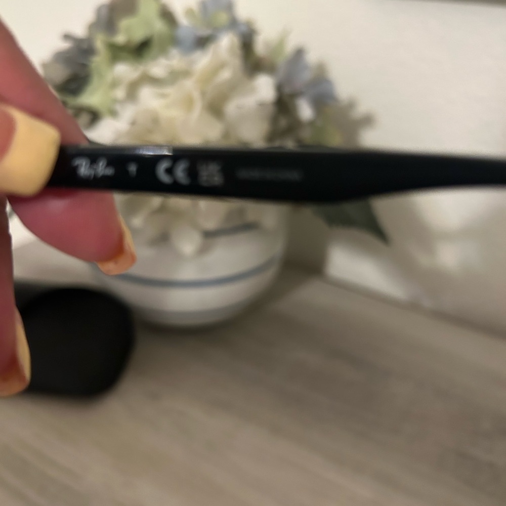 Raybans - Picture 4 of 5